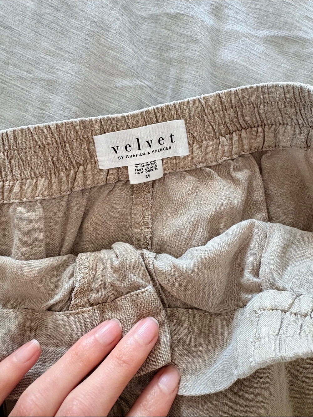Velvet by Graham & Spencer Men's Elastic-Waist Pants in Light Taupe